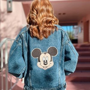 Oversized Levi’s denim jacket